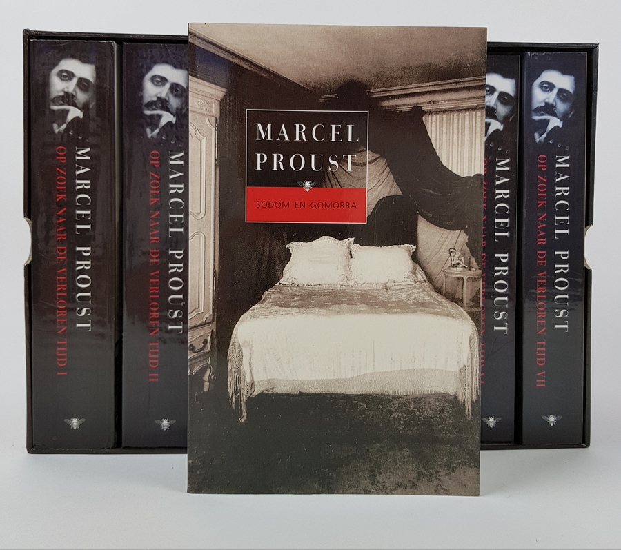 Marcel Proust Op zoek naar de verloren tijd, paperback in cassette Veilinghuis Klinkhamer Marcel Proust Op zoek naar de verloren tijd, paperback in cassette Veilinghuis Klinkhamer